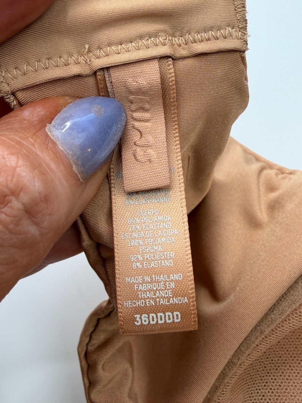 Skims Plunge Neckline Bra Tan GUC 36DDDD - Picture 2 of 6